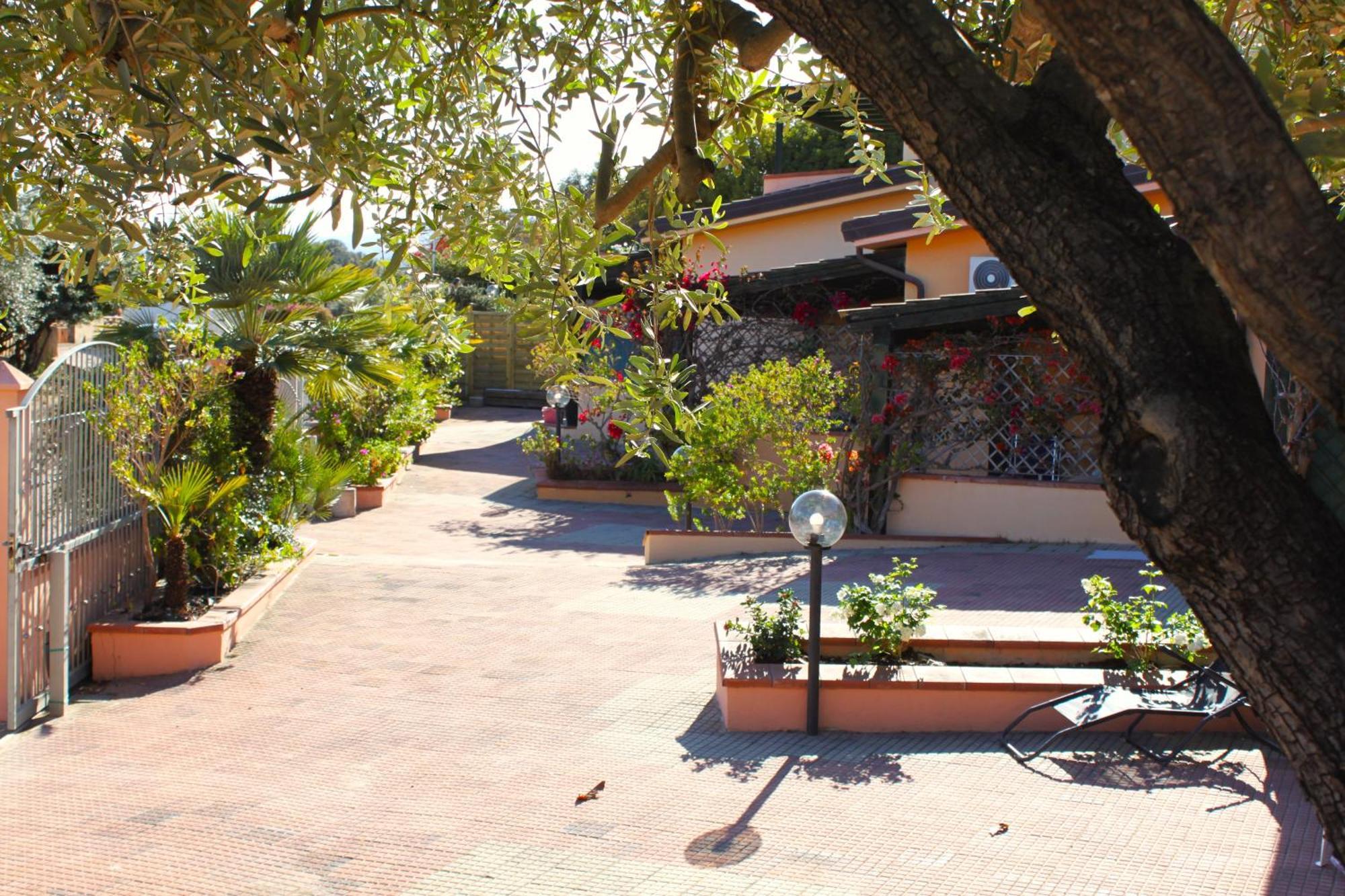 Arbatax Le Terrazze Sul Mare Àrbatax Exterior foto